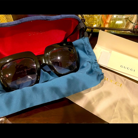 Authentic Gucci Sunglasses - Picture 1 of 8